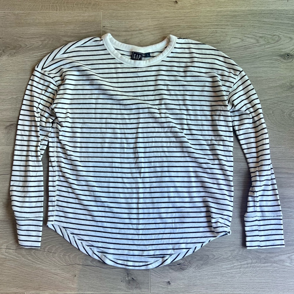 GAP Women's Black and White Striped Top